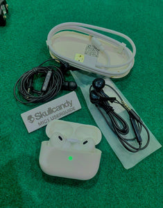 1 PC iphone air birds branded  . branded 2 handsfree  ..1 charging cable C type ,first check parcel then payment