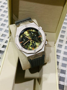 Men's watch allow to open parcel